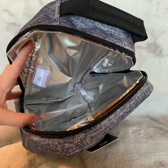 Adidas Santiago insulated lunch box bag tote - Picture 7 of 12